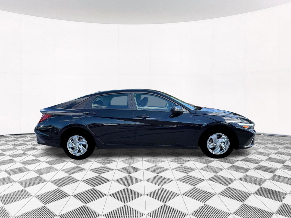 New 2026 Black Hyundai SE image 14
