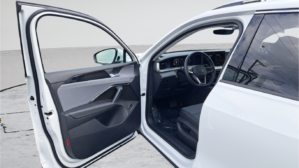 Used 2026 White Volkswagen SE image 9