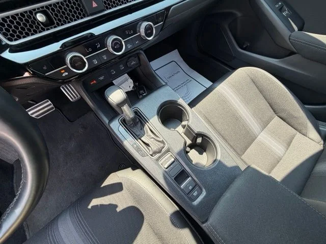 Used 2025  Honda Sport image 31