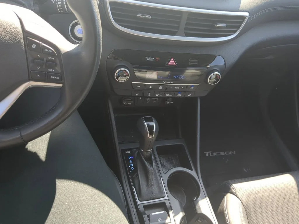 Used 2020 Black Hyundai Limited image 17