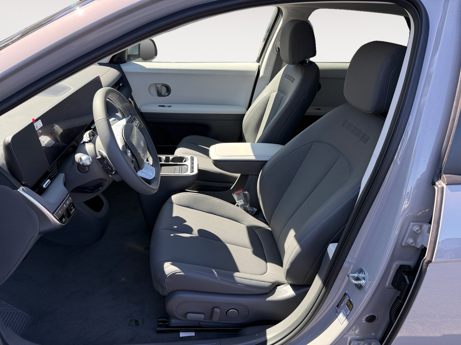 New 2027 Gray Hyundai SEL image 10