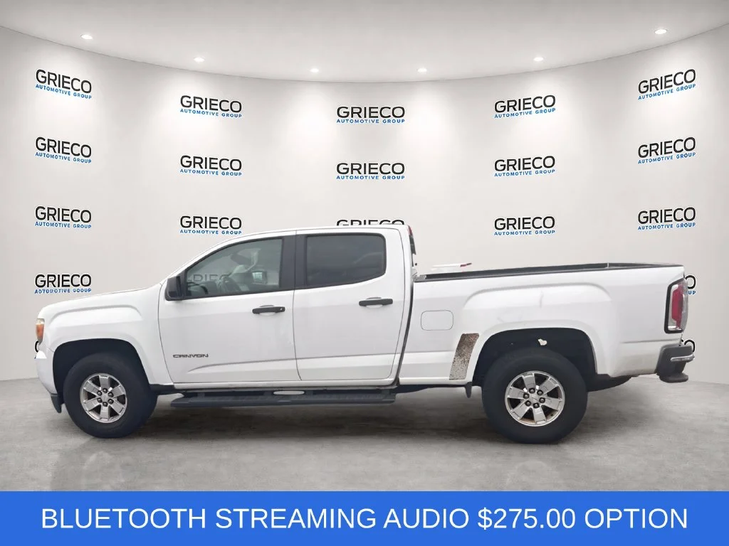 Used 2015 White GMC Base image 5