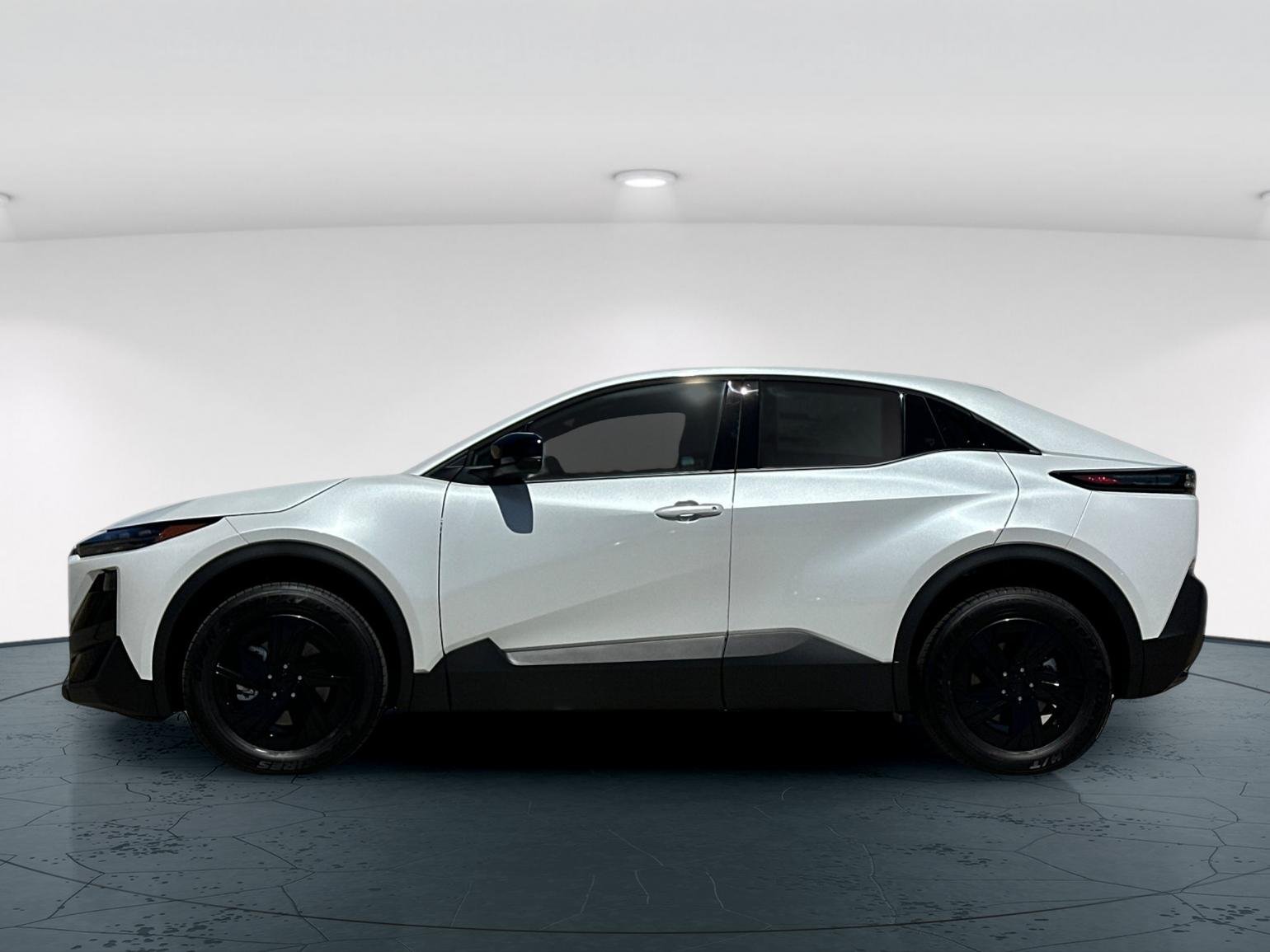 Used 2026 Cosmic White Pearl Subaru 4D Sport Utility image 3