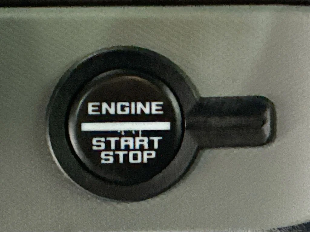Used 2022 Gray Ford Badlands image 15