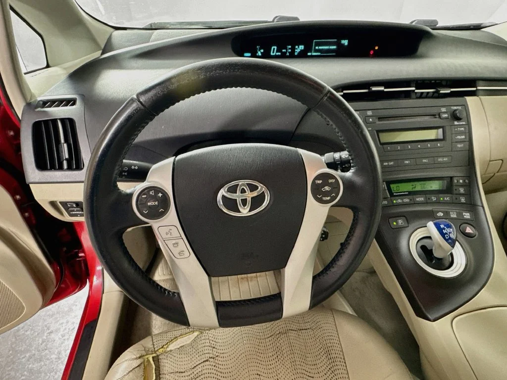 Used 2010 Red Toyota IV image 11