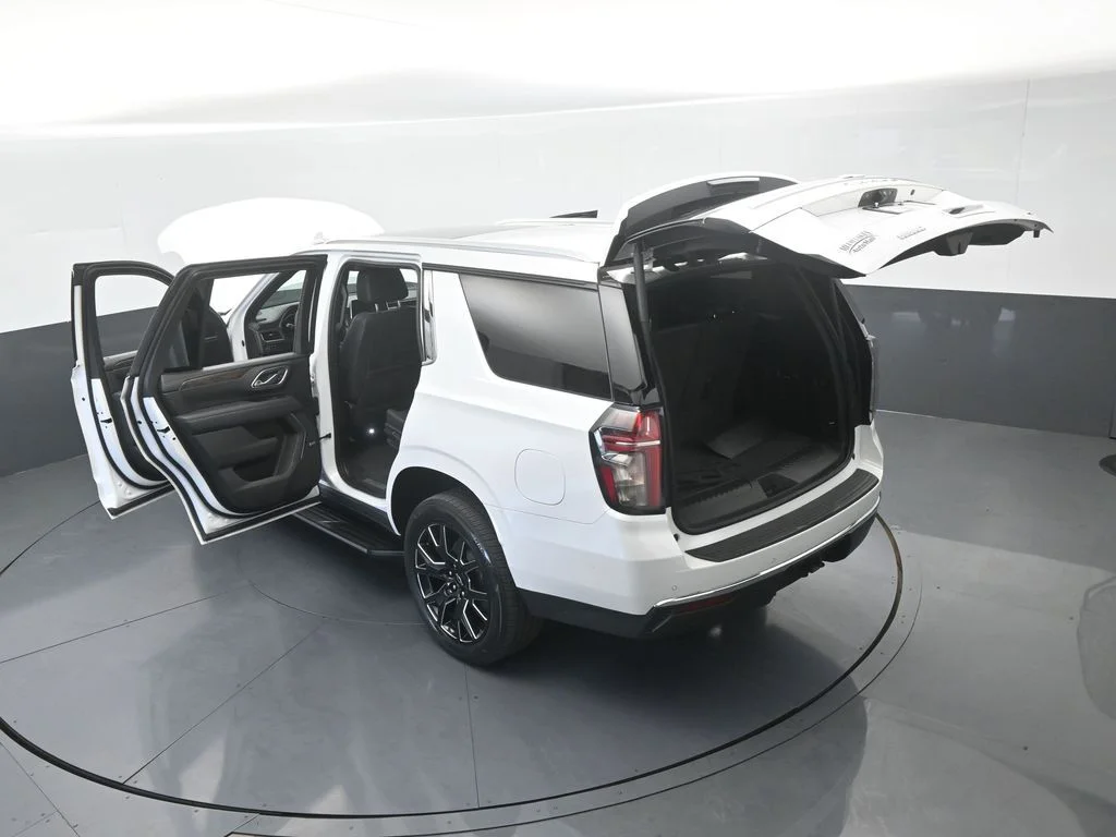 Used 2023 Iridescent Pearl Tricoat Chevrolet LT image 75