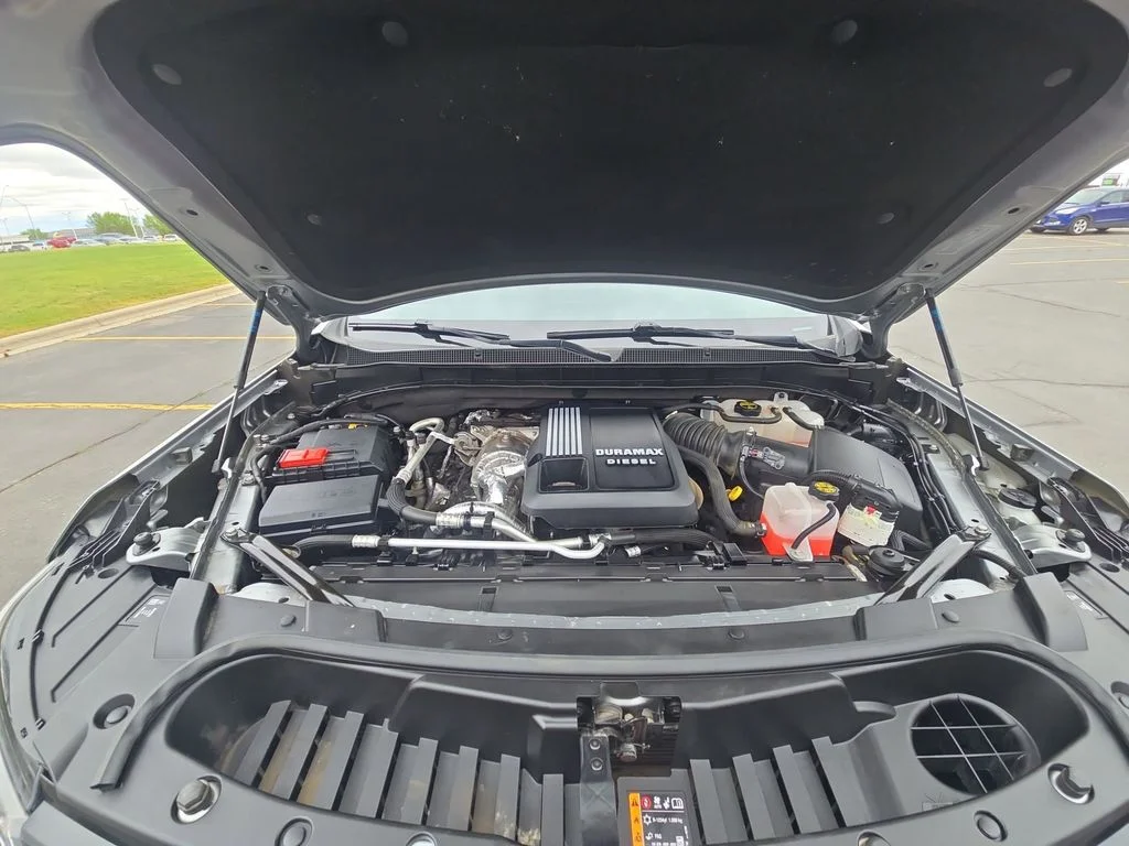Used 2024 Gray Chevrolet LT image 18