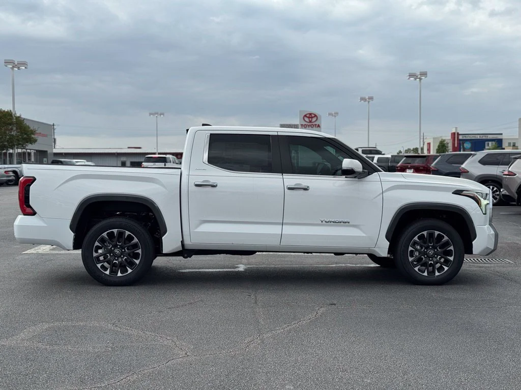 2026 Toyota Tundra Limited - Photo 7