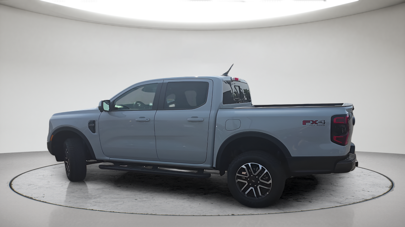 New 2026 Avalanche Ford Lariat® image 10