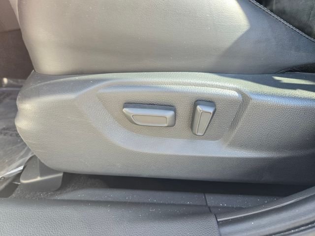 Used 2026 White Mitsubishi SE image 12