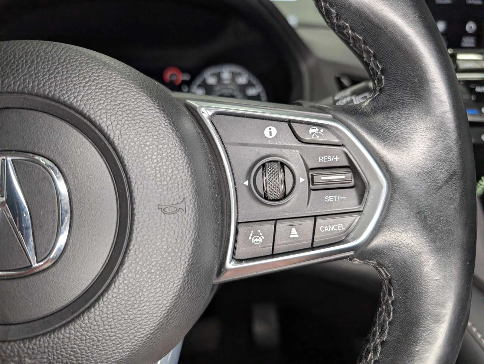 Used 2023 Lunar Silver Metallic Acura w/Technology Package image 37