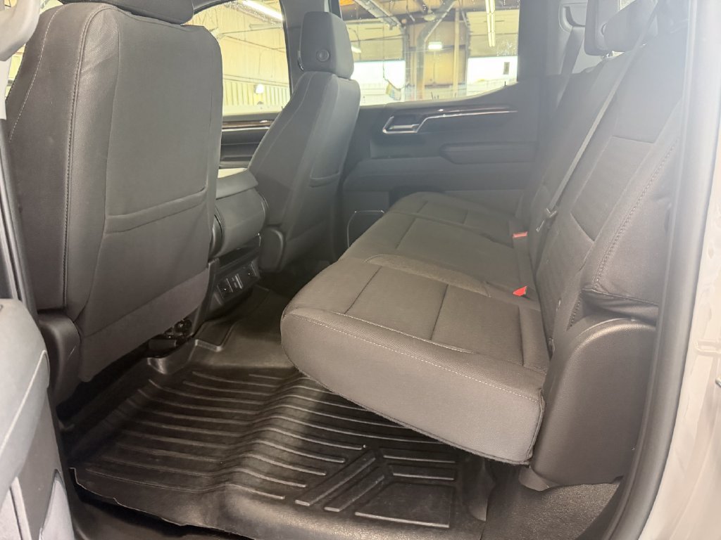Used 2024 Gray GMC SLE image 19