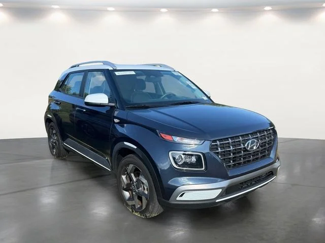 Used 2024 White Hyundai Limited image 8