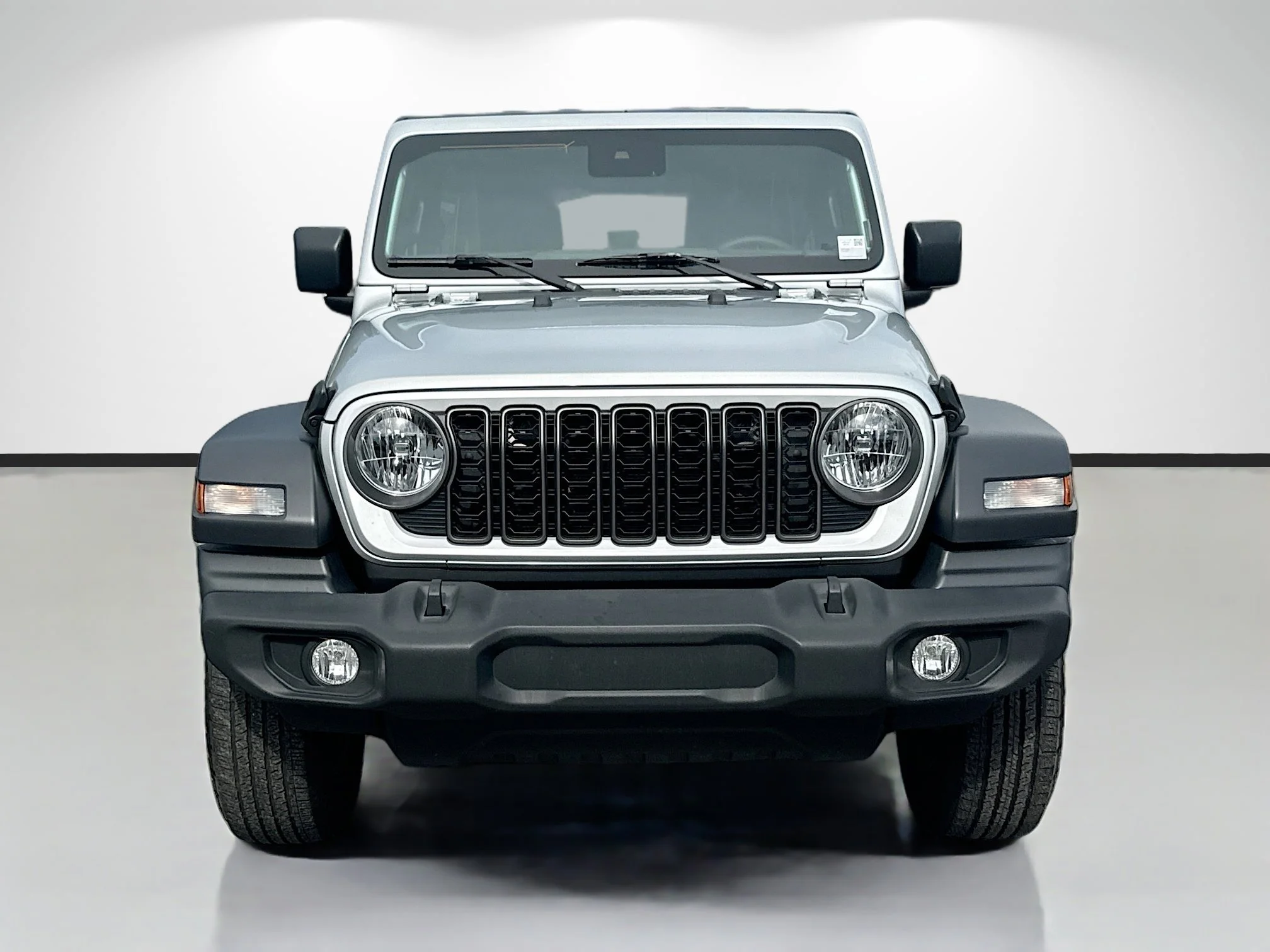 Used 2024 Silver Zynith Clearcoat Jeep Sport S image 8