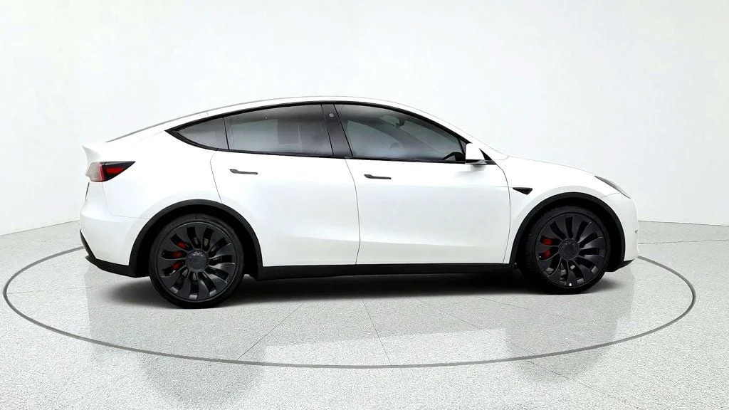 Used 2022 Pearl White Multi-Coat Tesla Performance AWD image 4