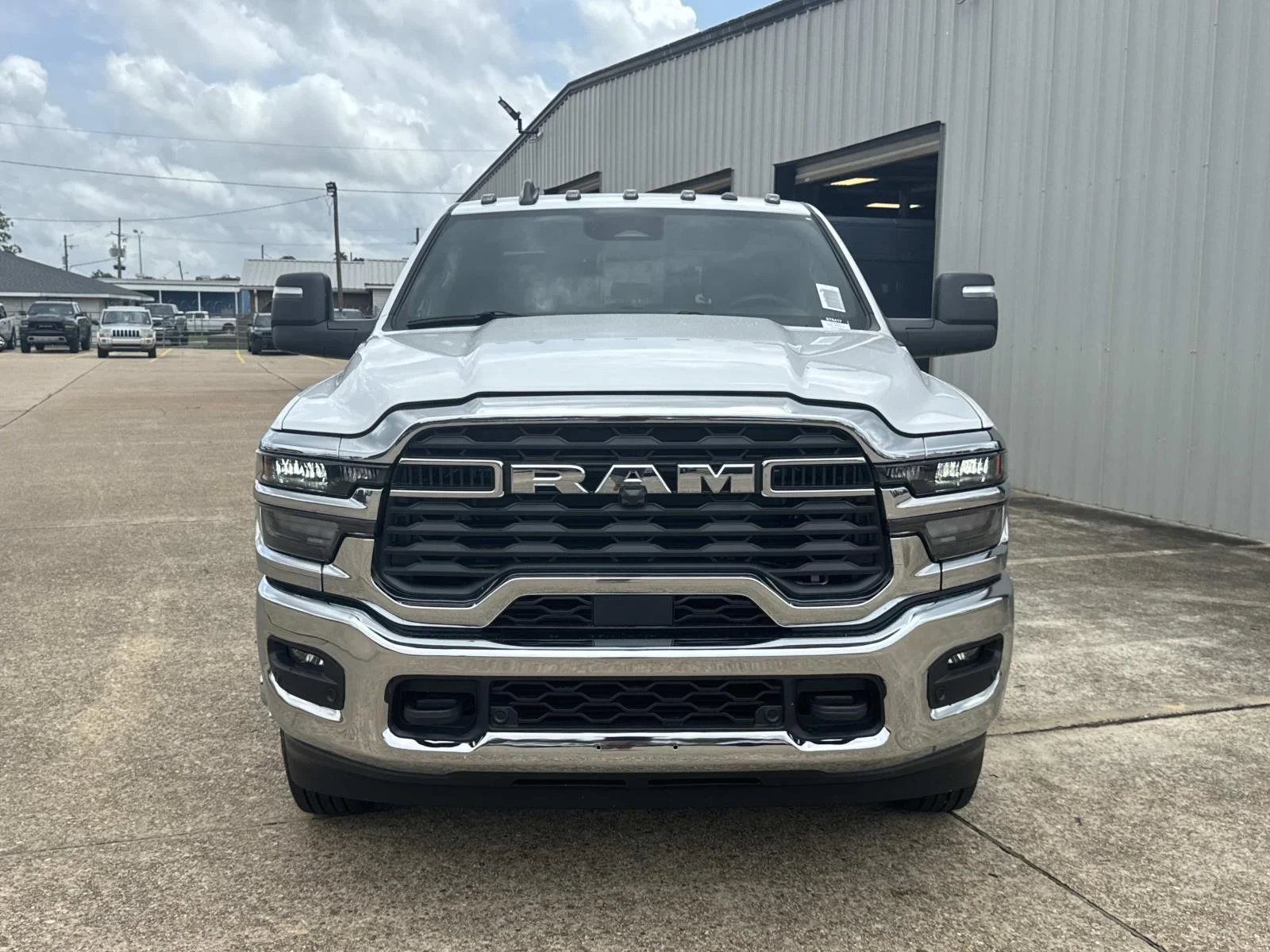 New 2026 Bright White Clear-Coat Exterior Paint RAM Tradesman image 2