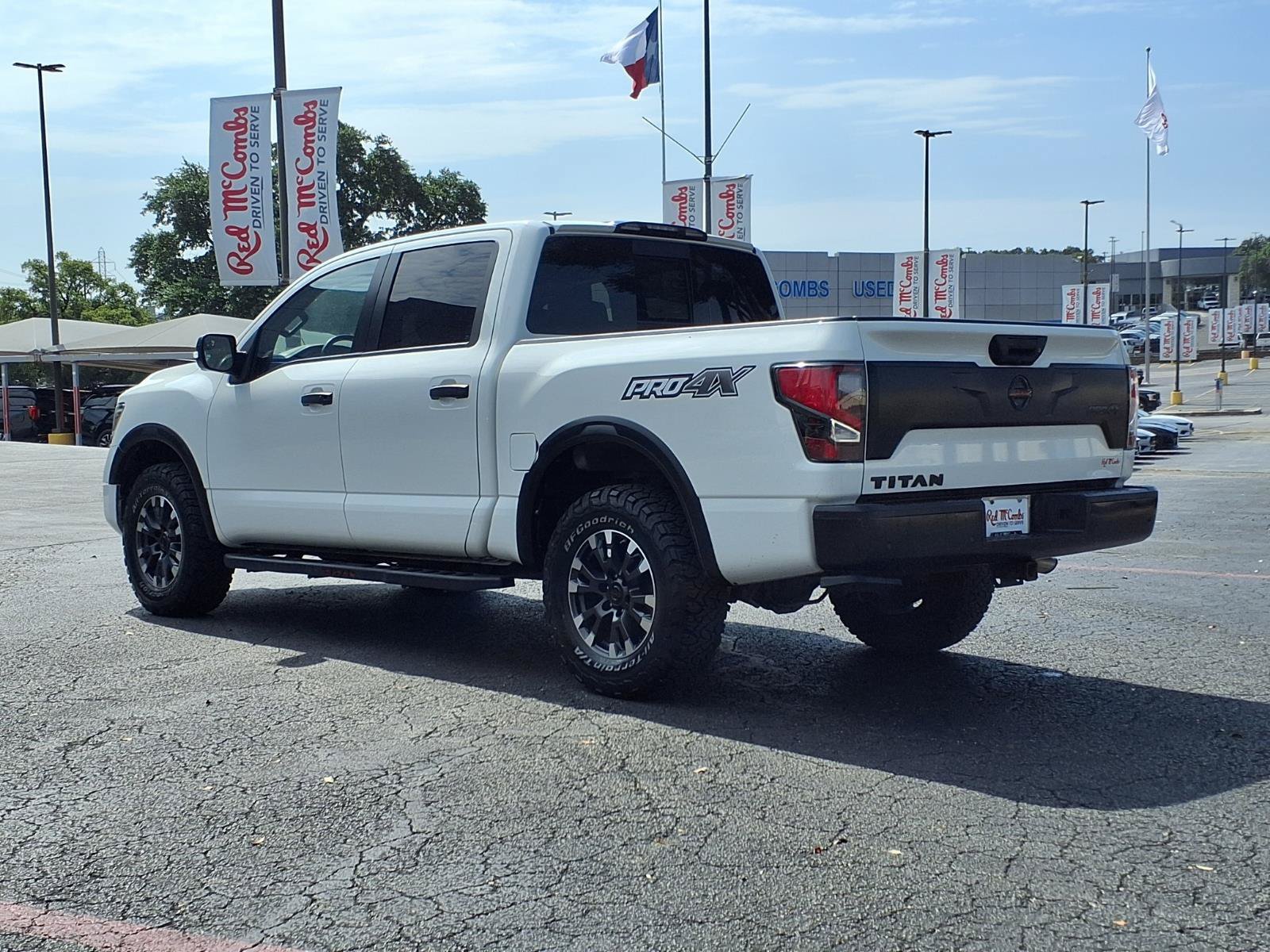 Used 2021 Glacier White Nissan PRO-4X image 7