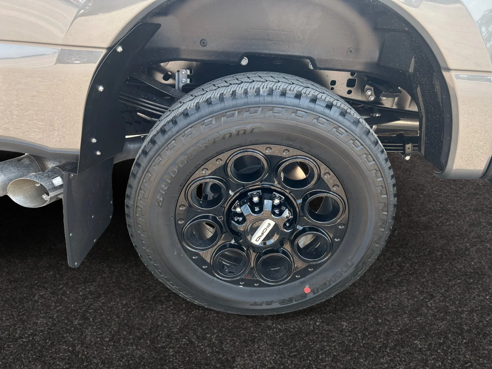 New 2026 Carbonized Grey Metallic Ford XLT image 10