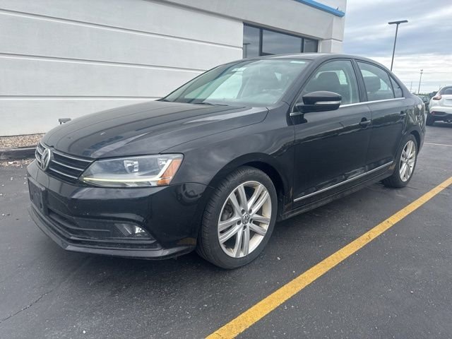 2017 Volkswagen Jetta 1.8T SEL Auto's photo