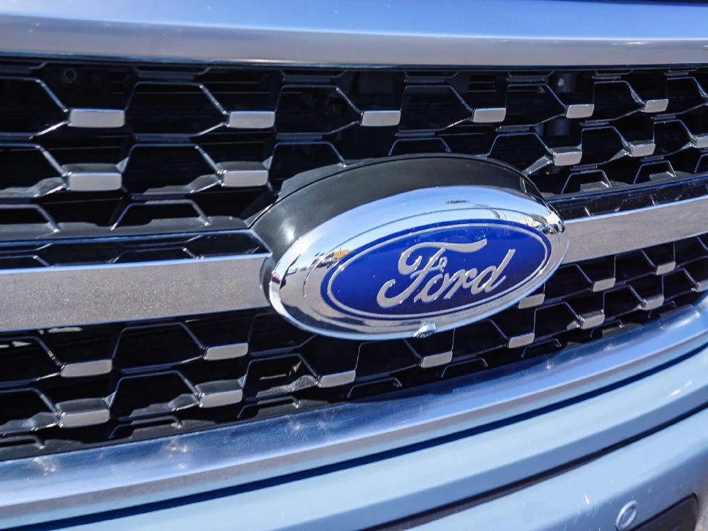 Used 2023 Gray Ford Platinum image 12