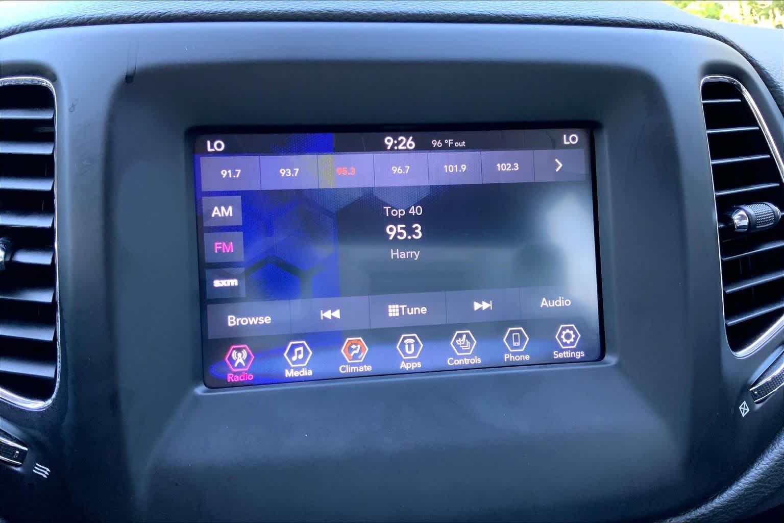 Used 2019 Redline Pearlcoat Jeep Sport image 36