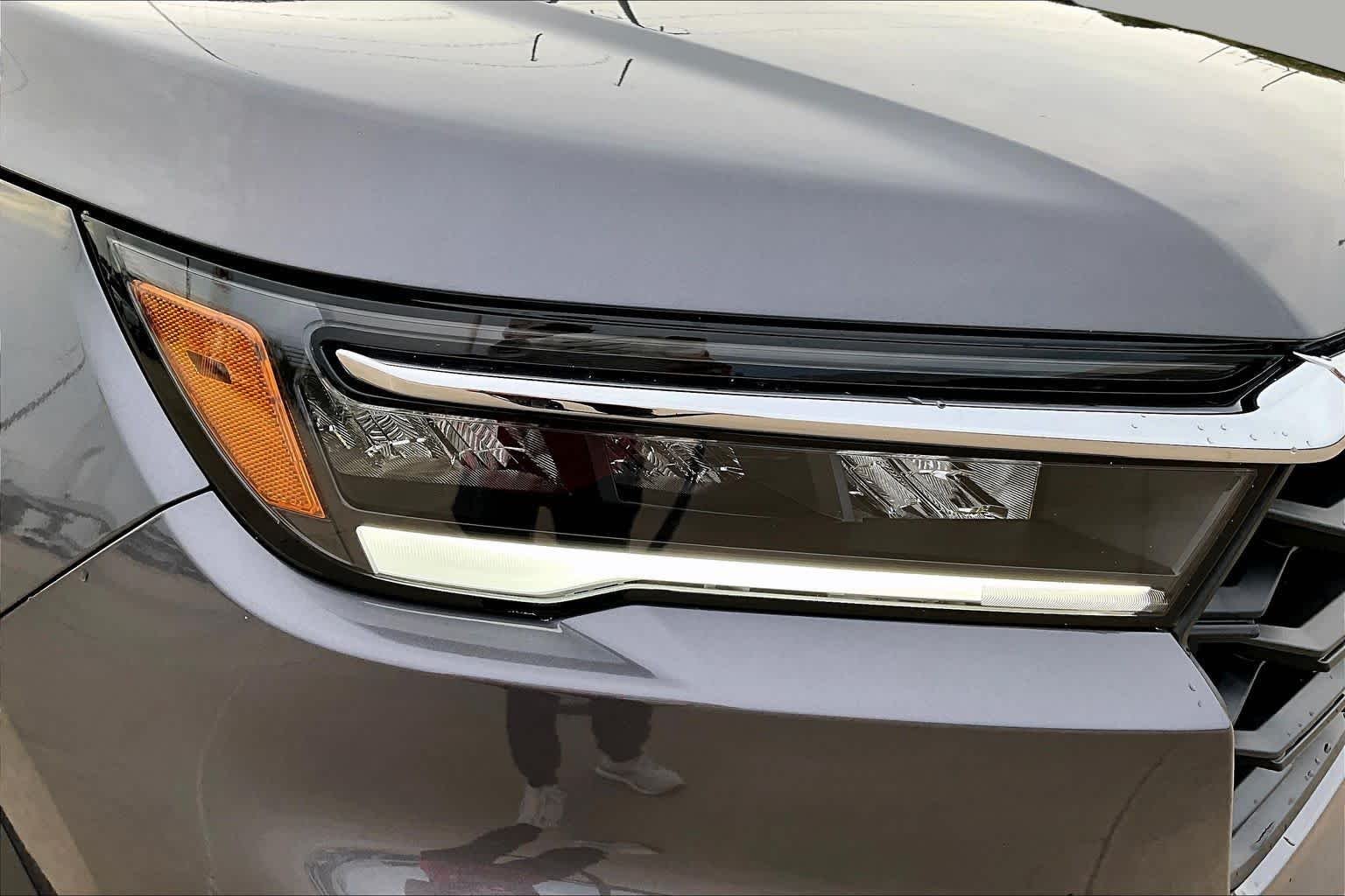 Certified Used 2025 GRAY Honda EX-L image 25