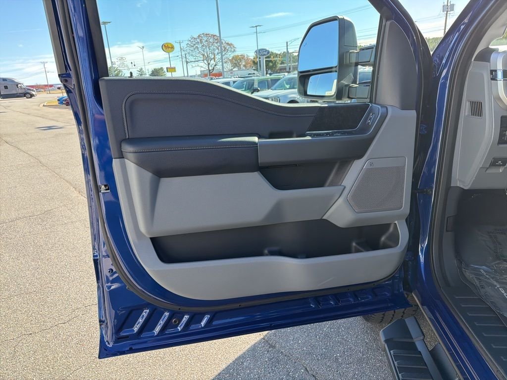 2026 Ford F-250 Super Duty XLT - Photo 13