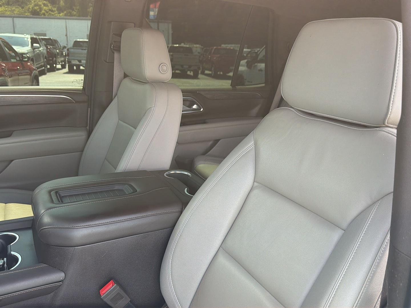Used 2023 Summit White Chevrolet Z71 image 31