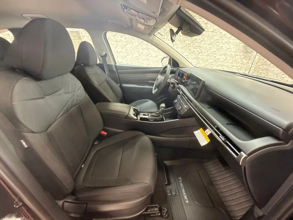 New 2026 Phantom Black Hyundai SE image 12