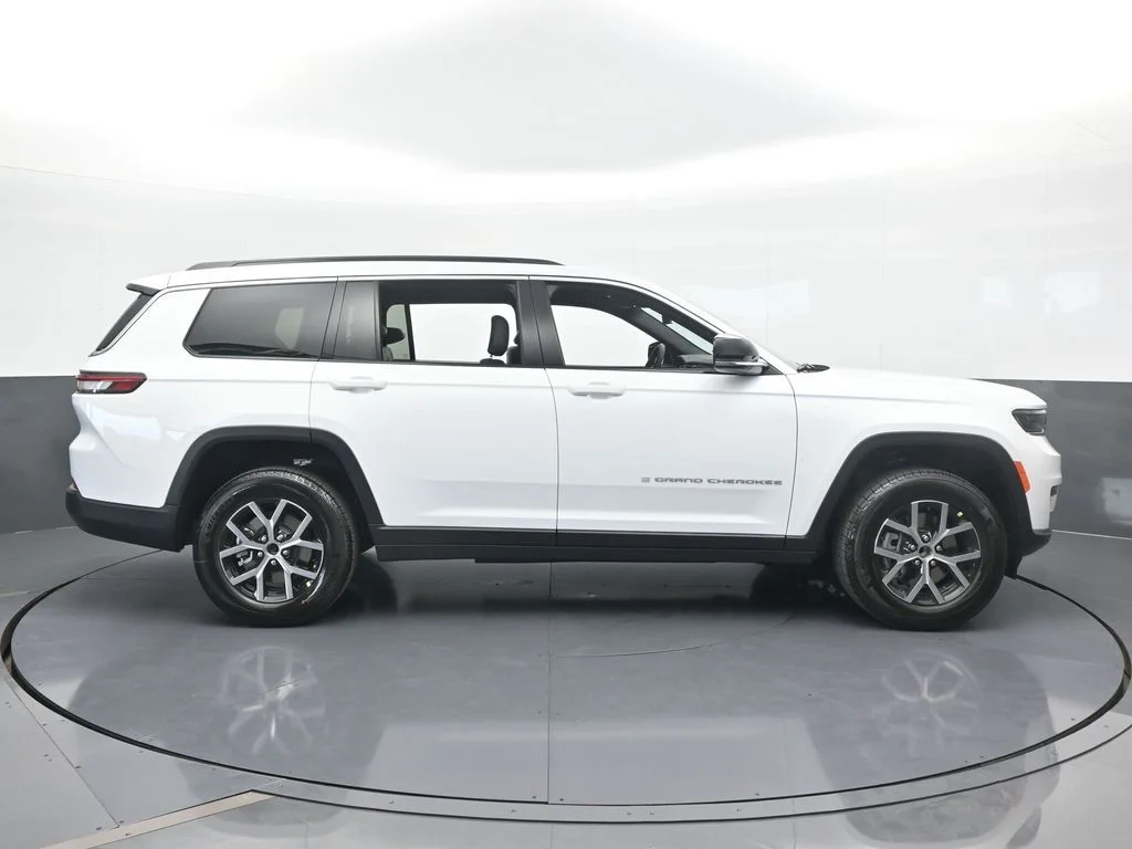 Used 2025 Bright White Clearcoat Jeep Limited image 7