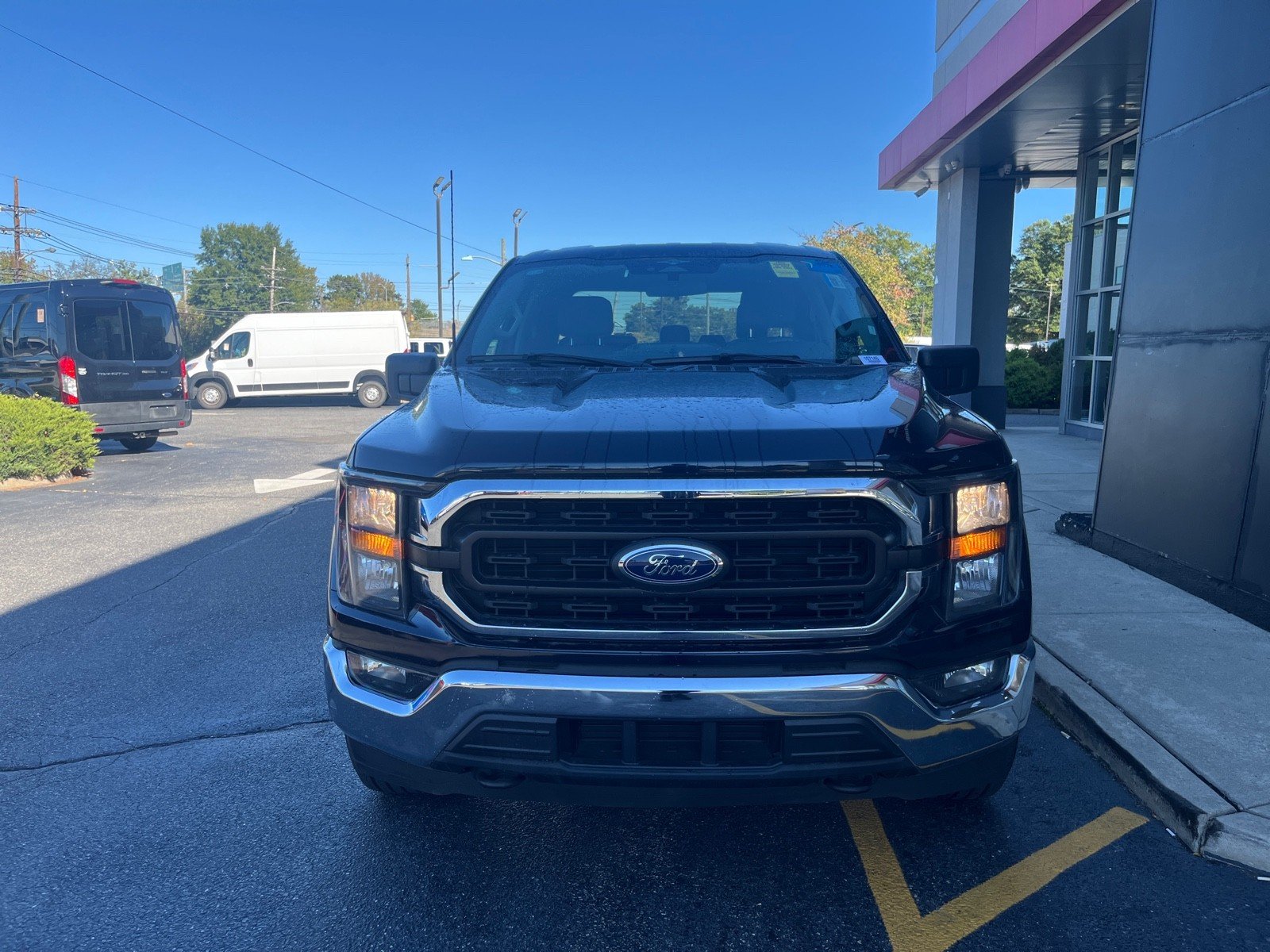 2023 Ford F-150 XLT photo 2