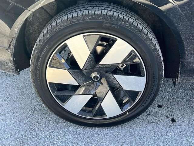 2025 Volvo XC60 Plus - Photo 8