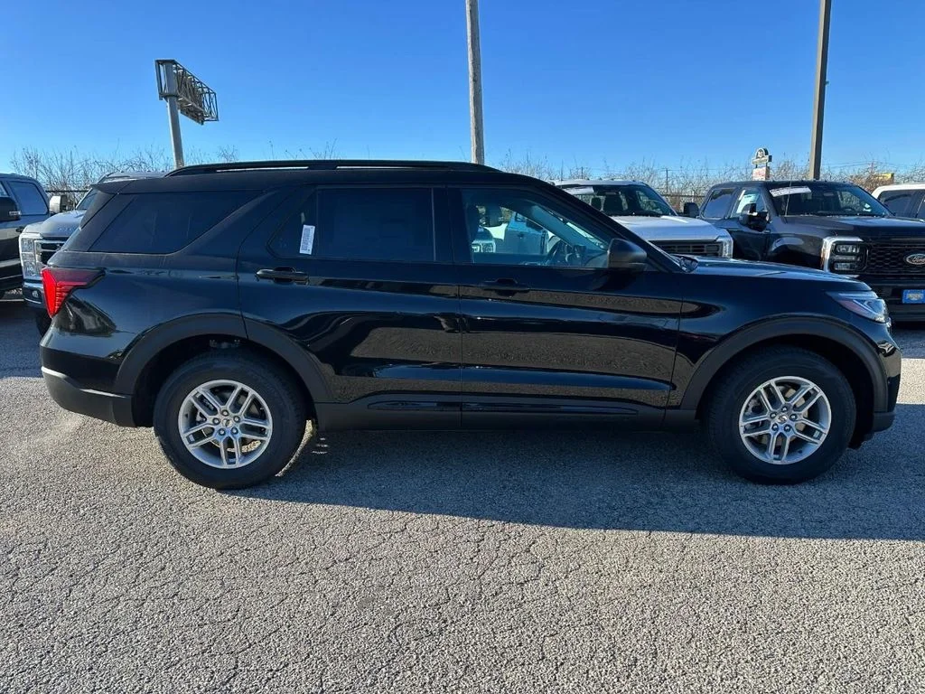 New 2026 Agate Black Metallic Ford Active image 2