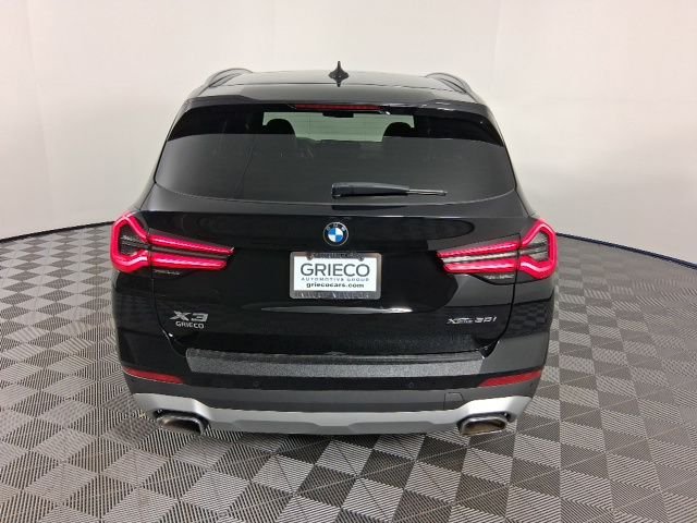 Used 2023 Black BMW xDrive30i image 6