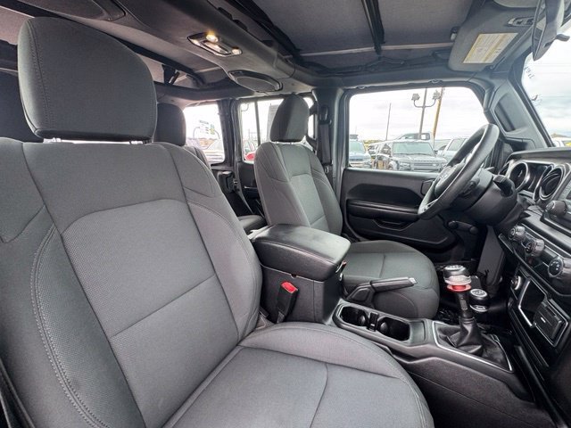 Used 2020 Gray Jeep Sport 4x4 image 25