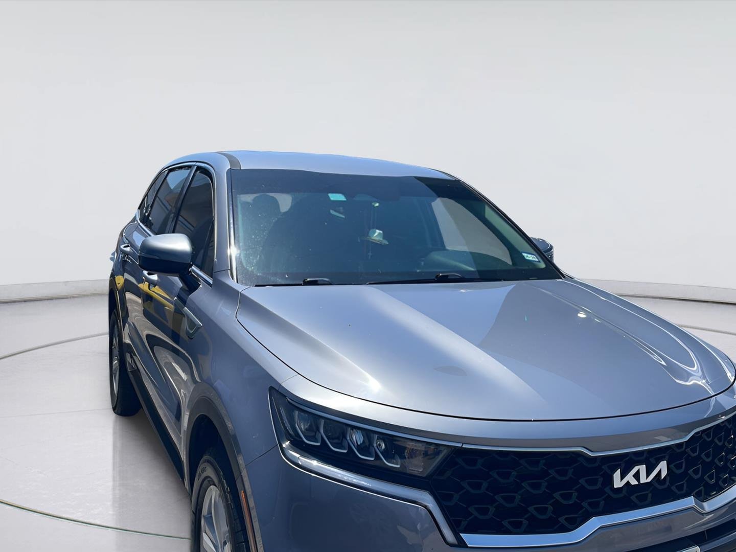 Used 2022 Everlasting Silver Kia LX image 1