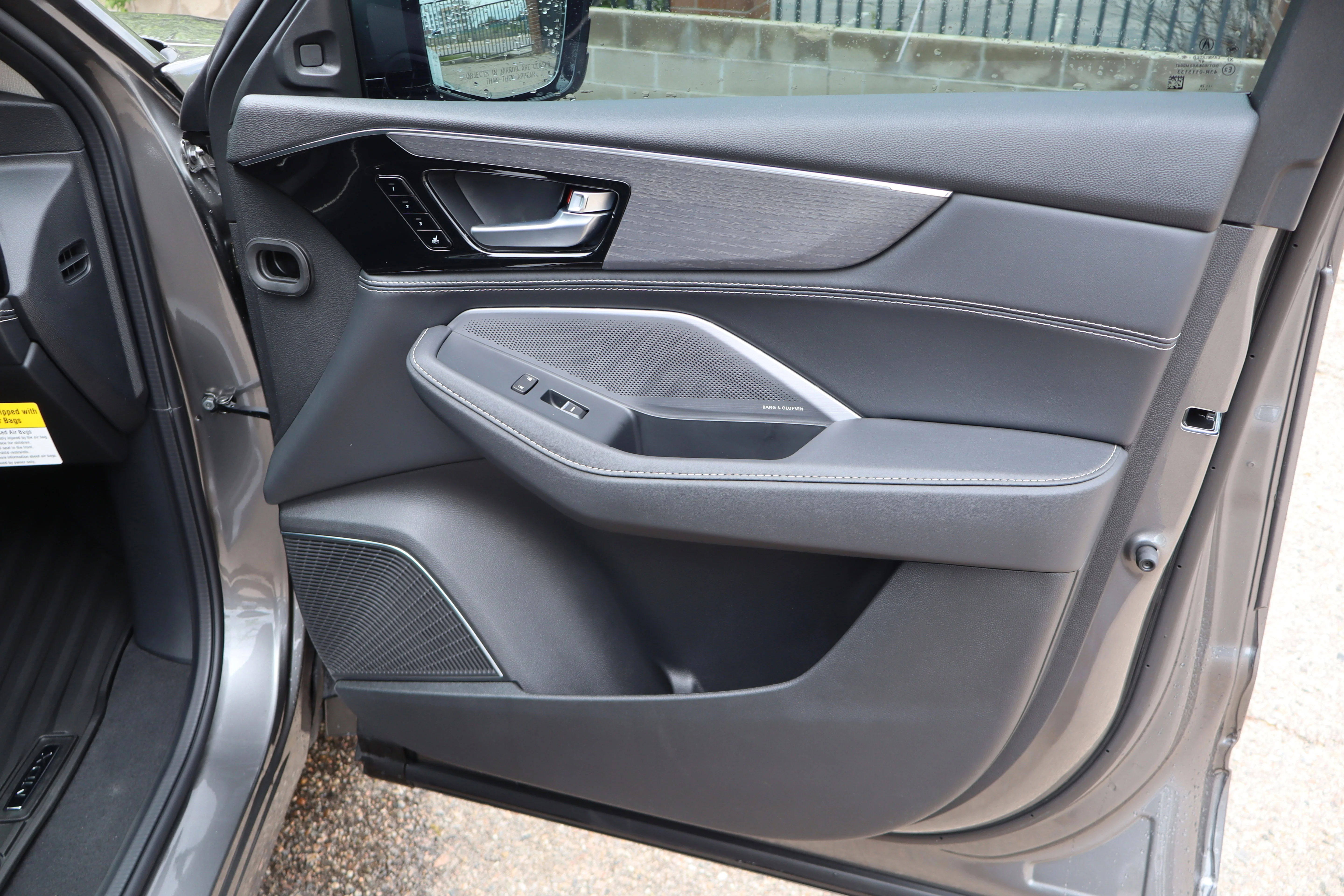 New 2026 Liquid Carbon Metallic Acura w/Advance Package image 35