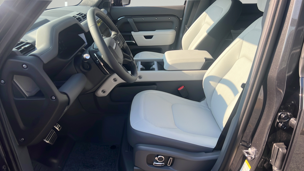 New 2026 Gray Land Rover V8 image 5