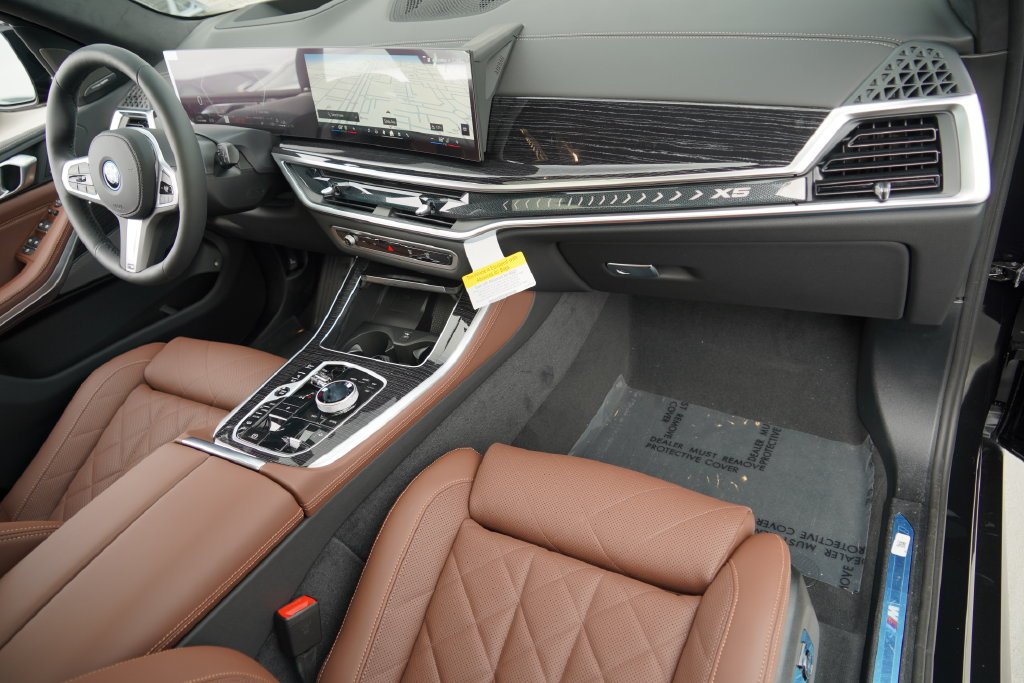 New 2026 Black Sapphire Metallic BMW xDrive50e image 14