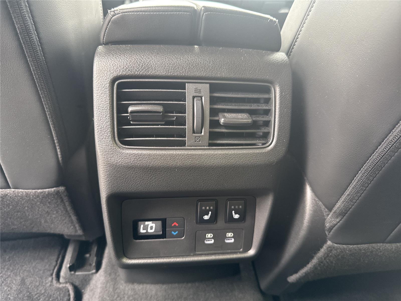 Used 2026 Super Black Nissan Platinum image 32