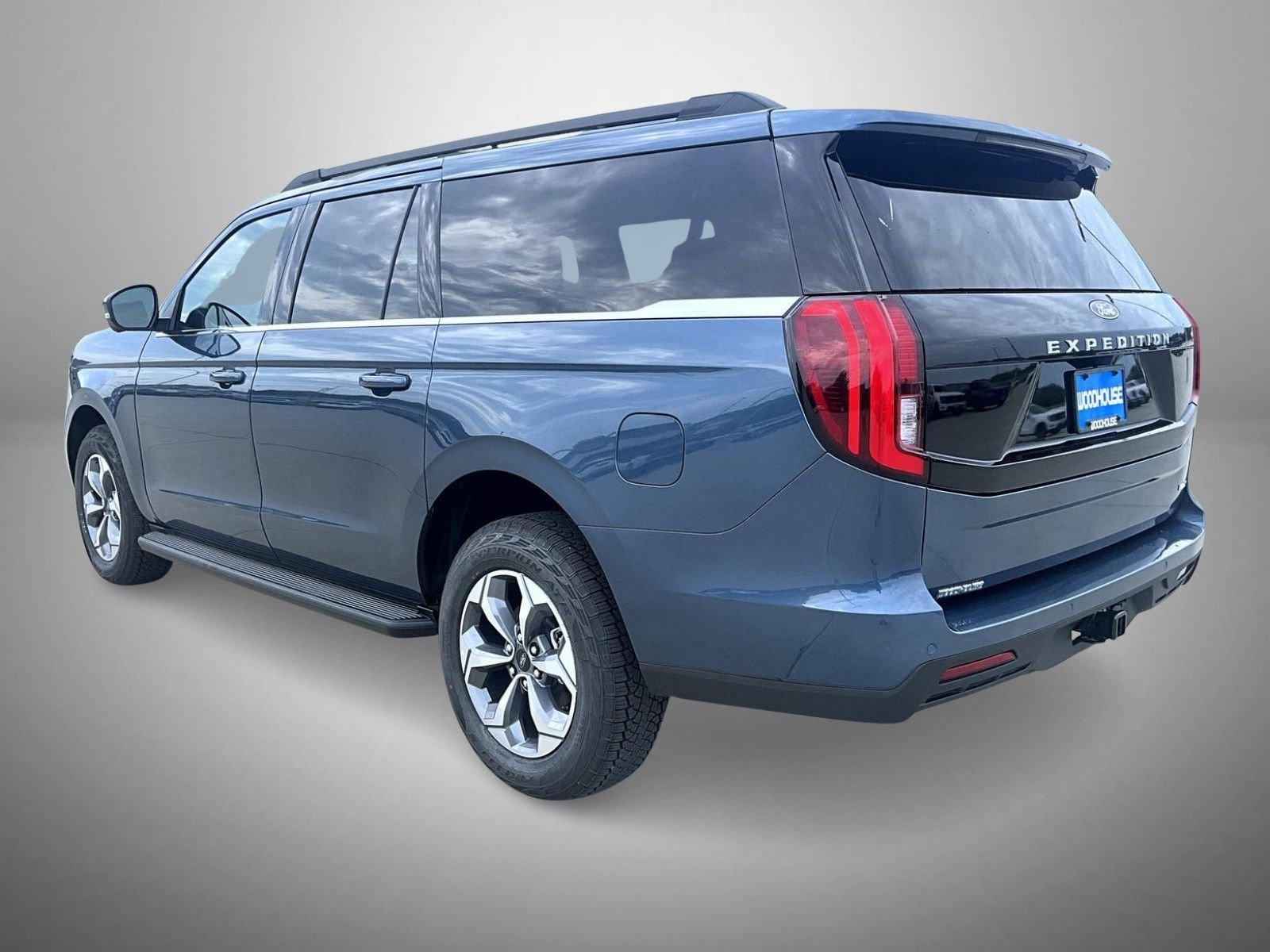 New 2027 Nocturnal Blue Metallic Ford Active image 7