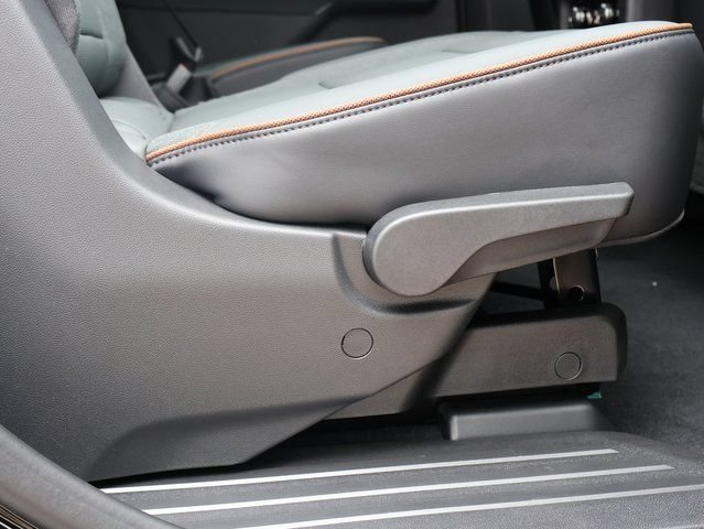 2026 GMC Acadia AT4 - Photo 13