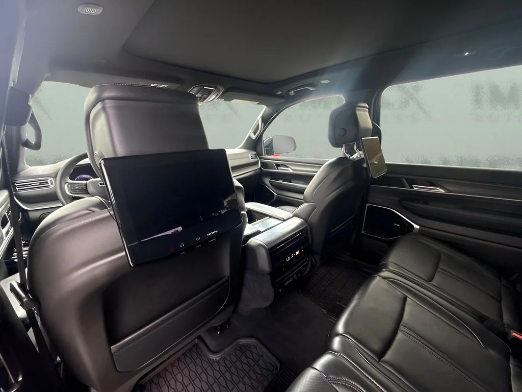 Used 2024 Black Jeep Series III image 12