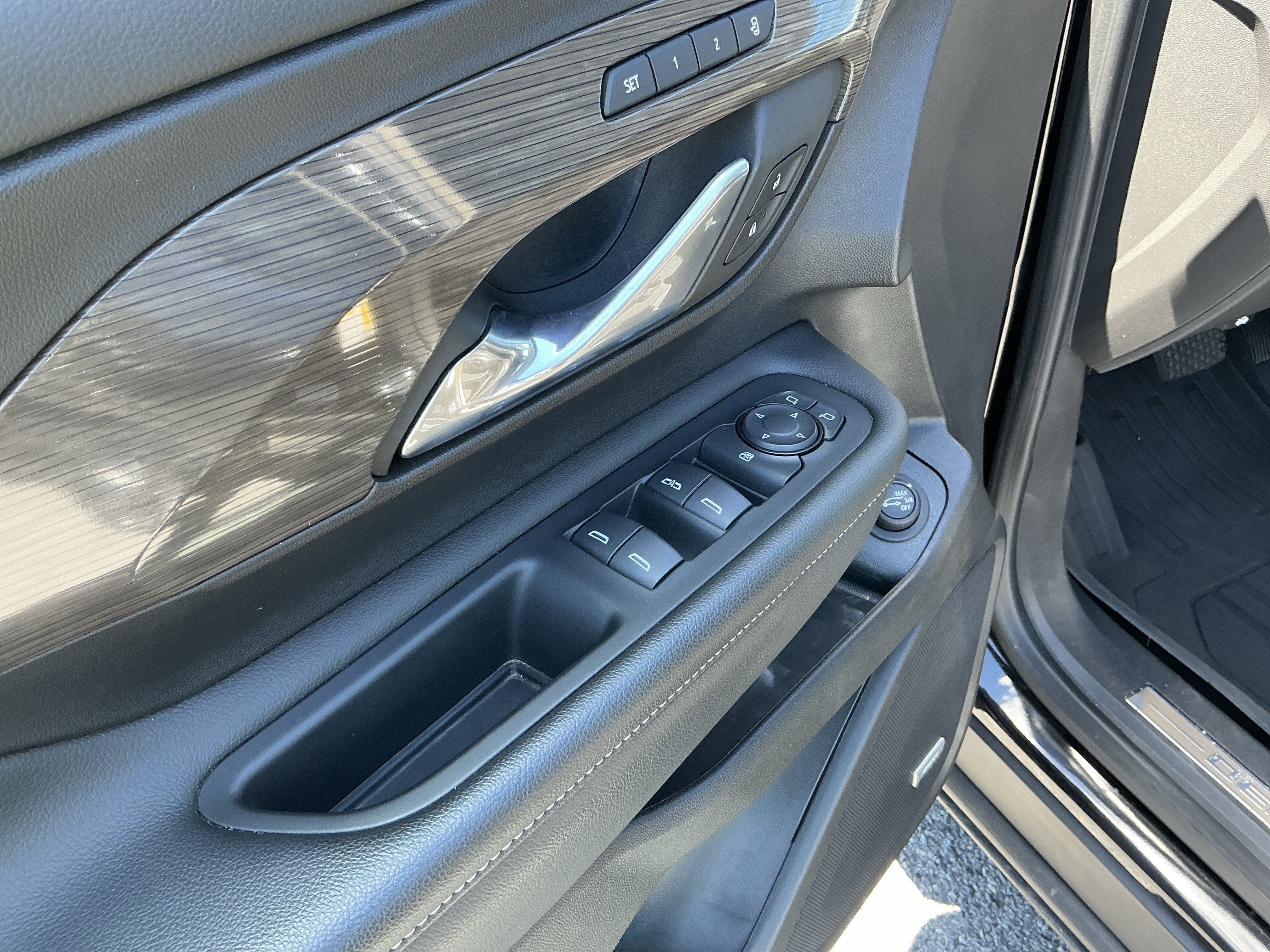 Used 2023 Ebony Twilight Metallic GMC Denali image 14
