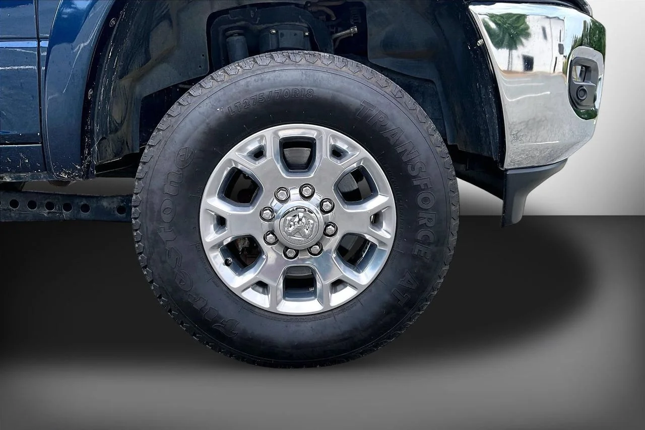 Used 2023 Blue Ram Laramie image 34