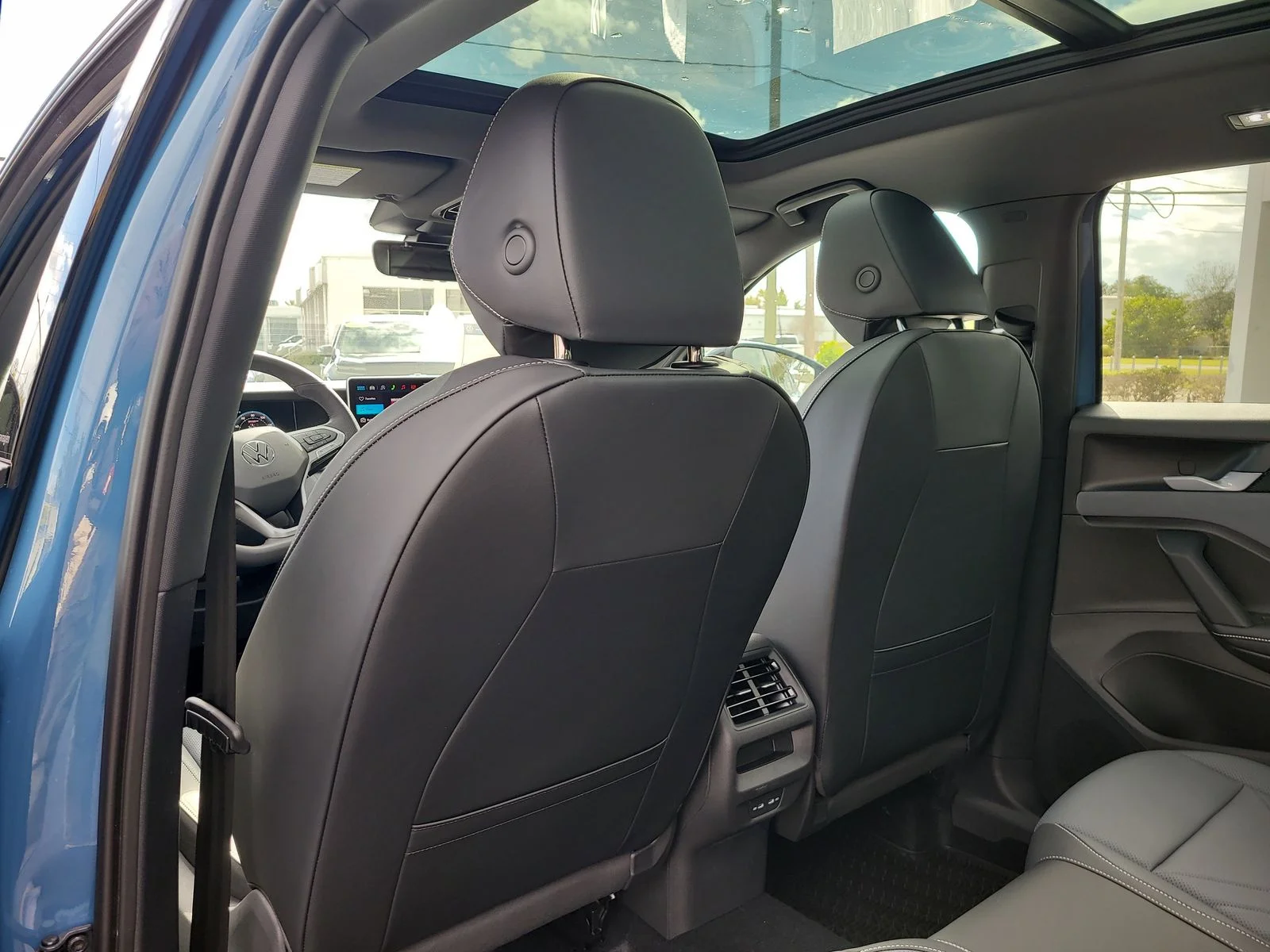 New 2026 Monterey Blue W/Deep Black Roof Volkswagen 2.0T SE R-Line Black image 13