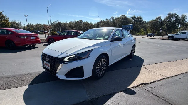 2025 Nissan Altima