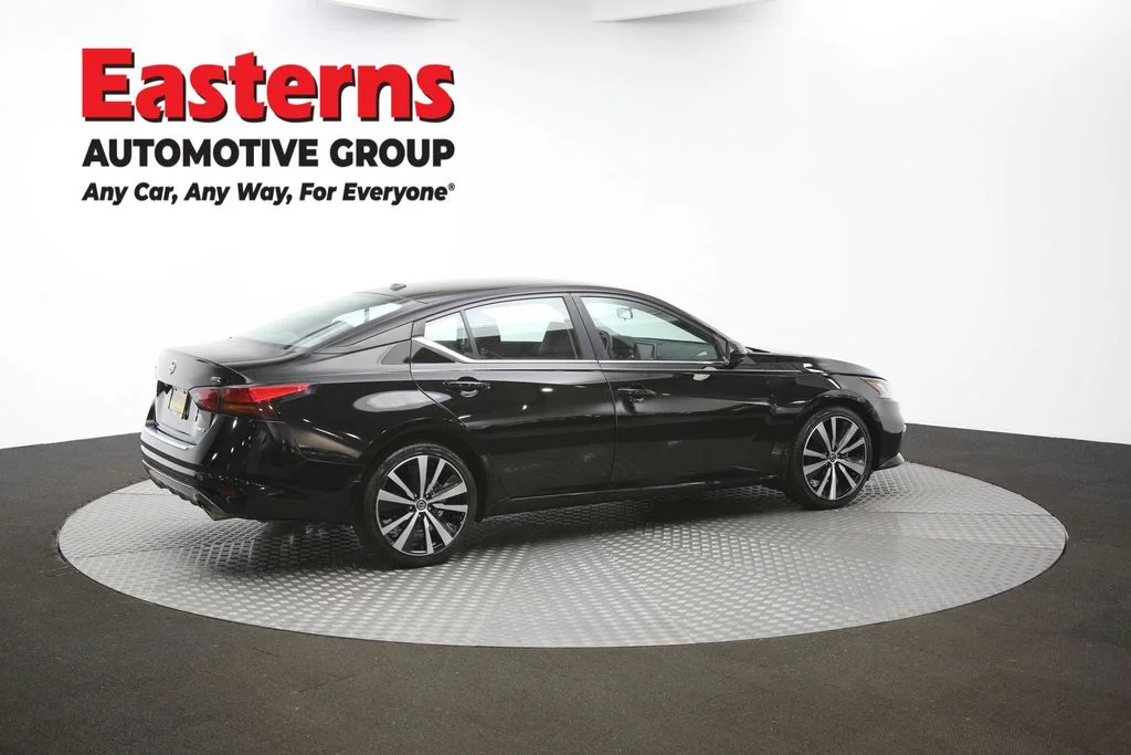Used 2022 Black Nissan 2.5 SR image 39