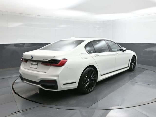 Used 2022 White BMW 740i image 8