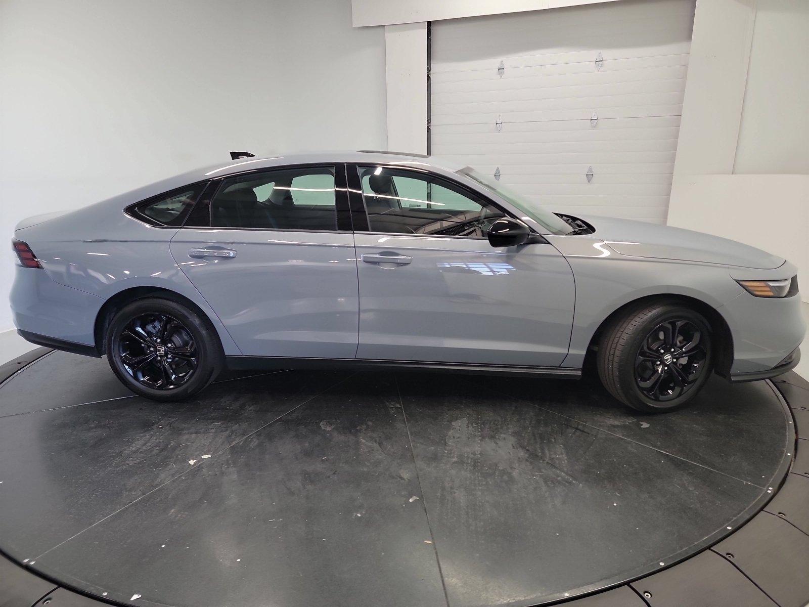 Certified Used 2025 Urban Gray Pearl Honda SE image 11